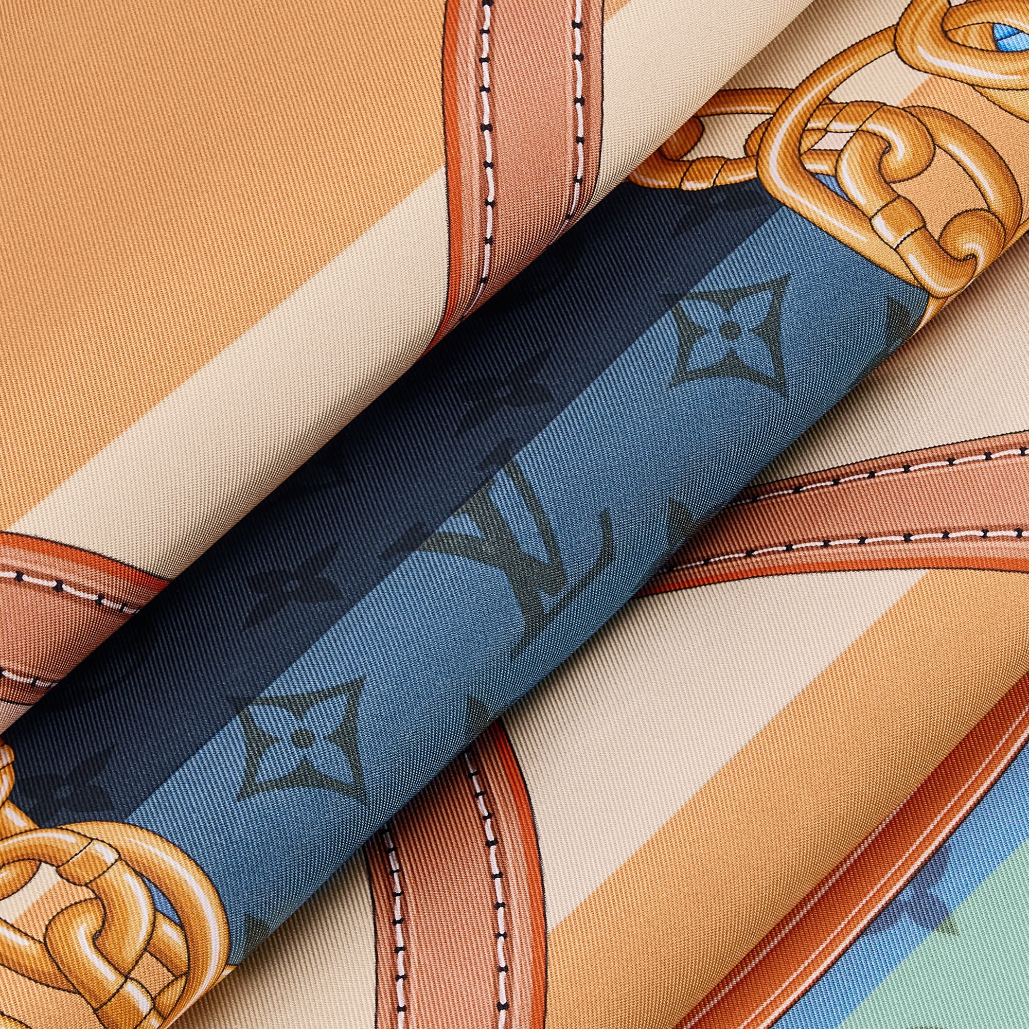 LV Classic Strap Square 90 S00 - Women - Accessories | LOUIS VUITTON ®